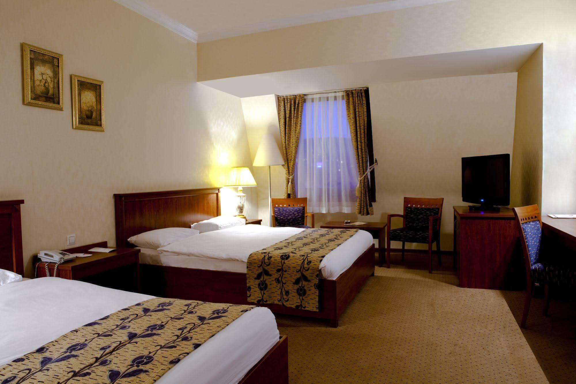 Akgun Elazig Hotel ภายนอก รูปภาพ
