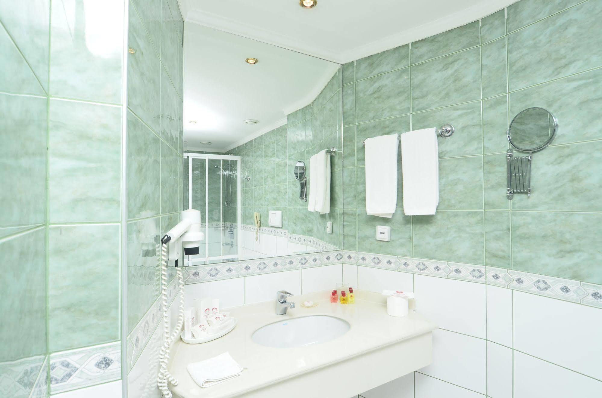 Akgun Elazig Hotel ภายนอก รูปภาพ