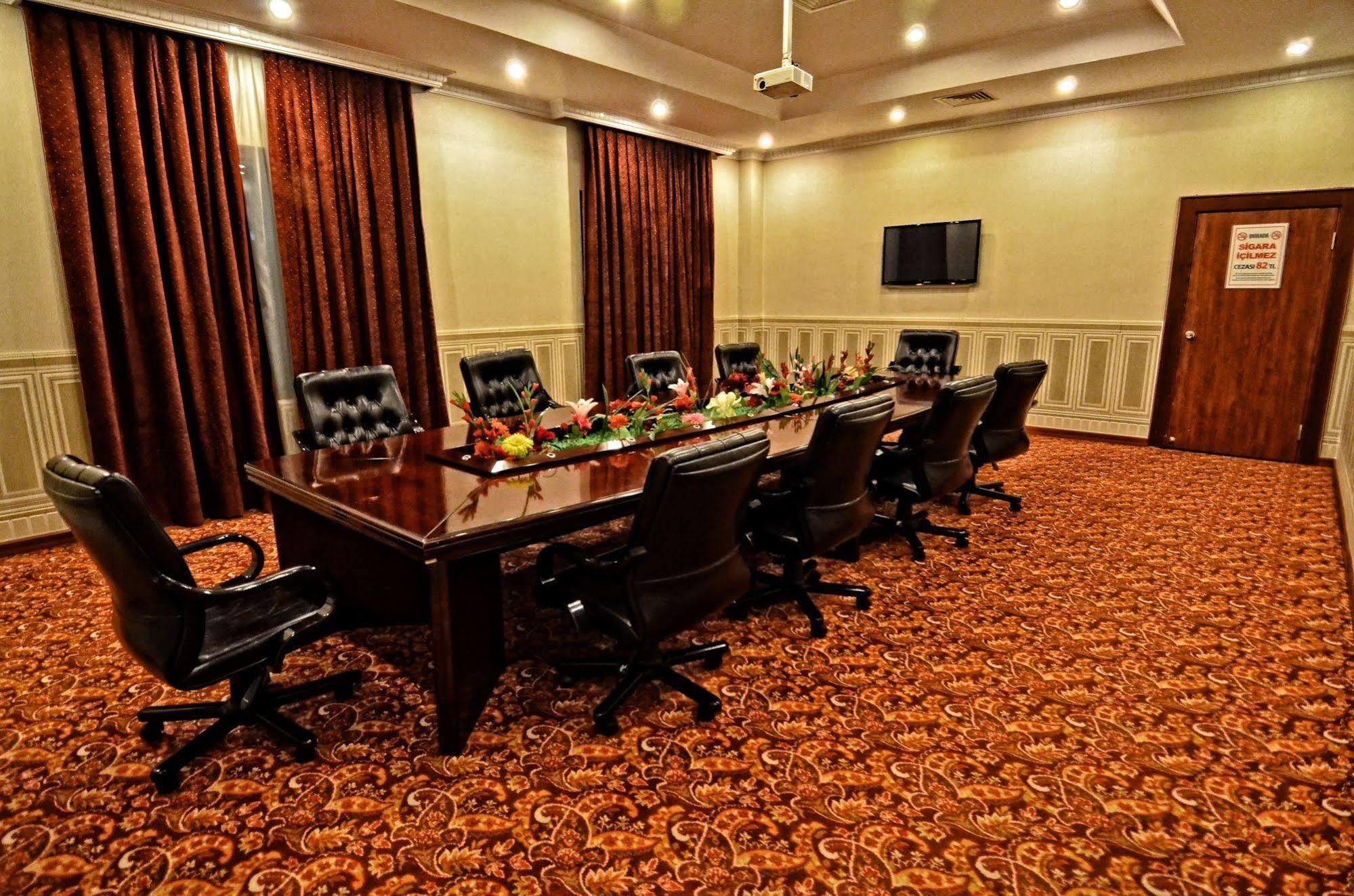 Akgun Elazig Hotel ภายนอก รูปภาพ